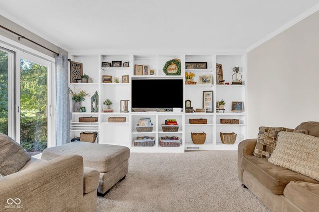 3809 Coventry Way, Carmel, IN 46033