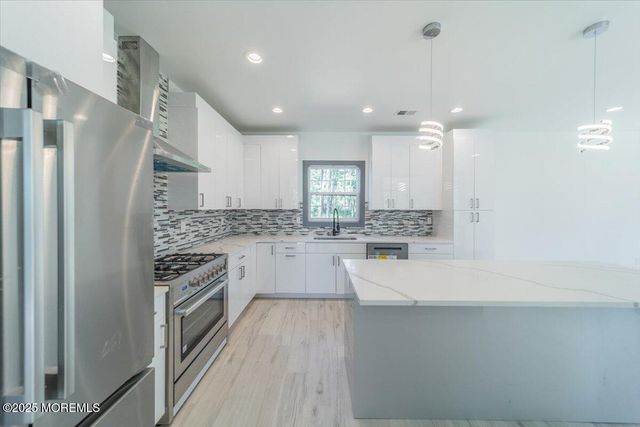 187 Grand Central Parkway, Bayville, NJ 08721