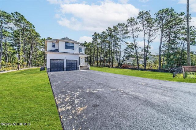 187 Grand Central Parkway, Bayville, NJ 08721