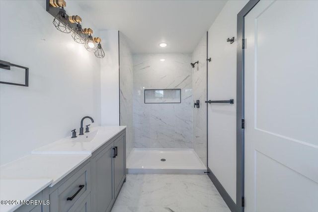 187 Grand Central Parkway, Bayville, NJ 08721