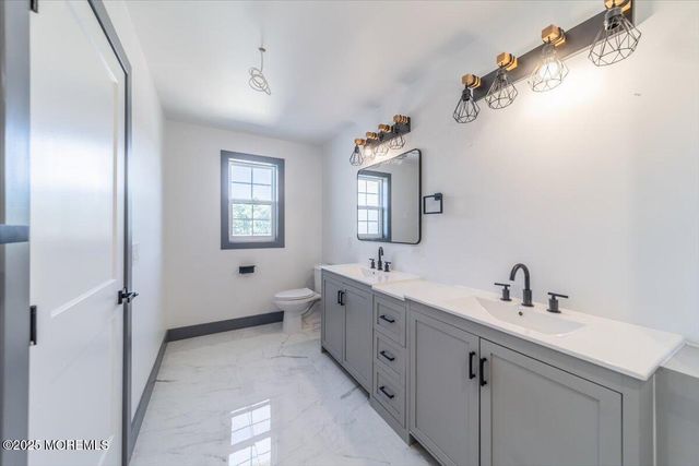 187 Grand Central Parkway, Bayville, NJ 08721