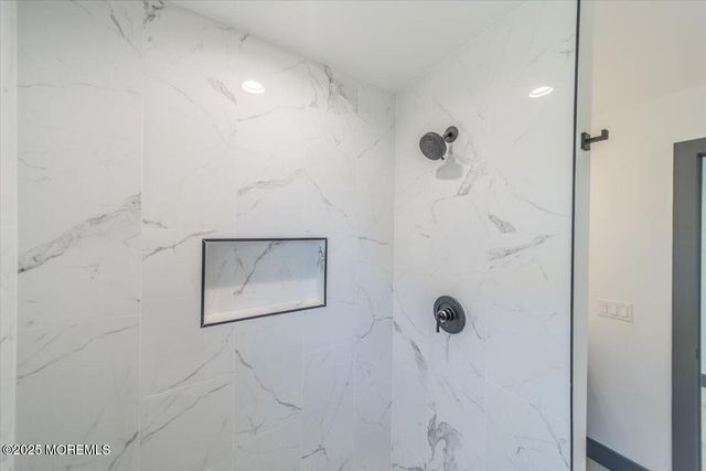 187 Grand Central Parkway, Bayville, NJ 08721