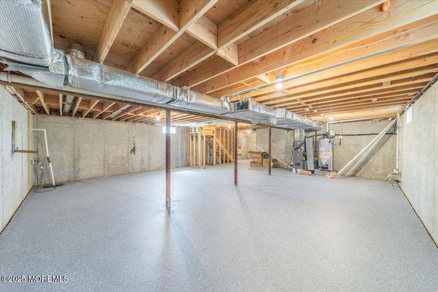 187 Grand Central Parkway, Bayville, NJ 08721