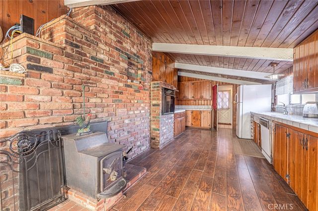 3339 E Avenue S, Palmdale, CA 93550