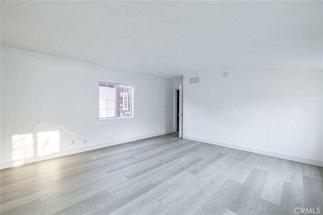 3339 E Avenue S, Palmdale, CA 93550