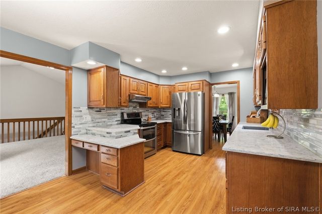 3625 Greenfield Drive, New Albany, IN 47150
