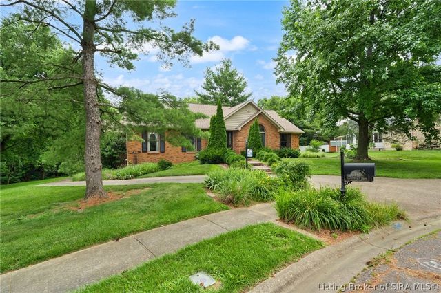 3625 Greenfield Drive, New Albany, IN 47150