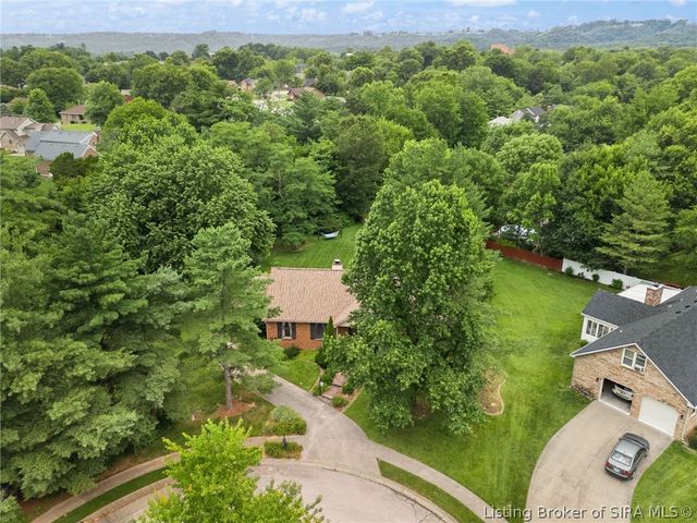3625 Greenfield Drive, New Albany, IN 47150