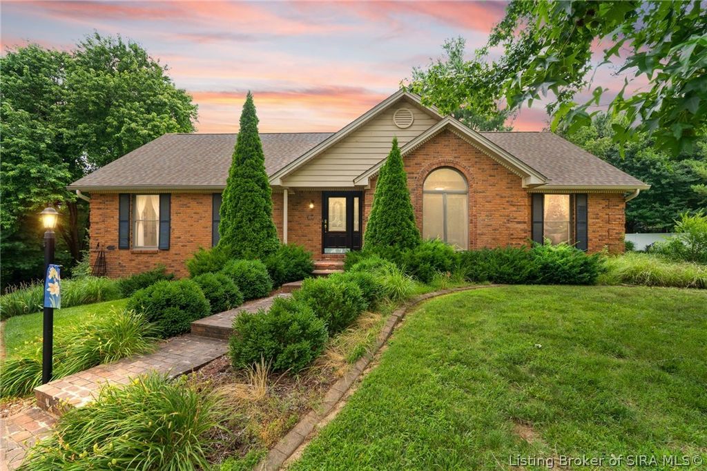 3625 Greenfield Drive, New Albany, IN 47150