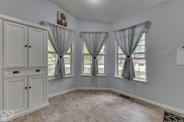 5930 Timber Lake Way, Indianapolis, IN 46237