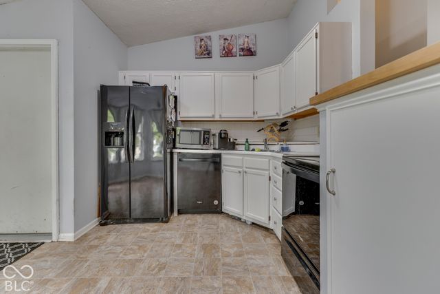 5930 Timber Lake Way, Indianapolis, IN 46237