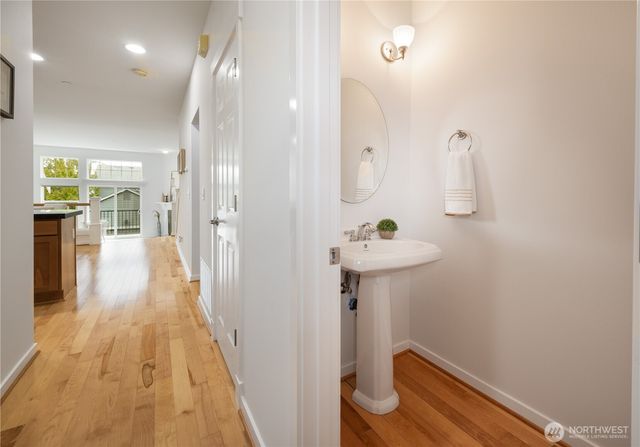 1947 NE Killian Lane, Issaquah, WA 98029