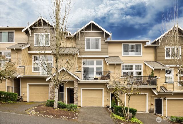 1947 NE Killian Lane, Issaquah, WA 98029