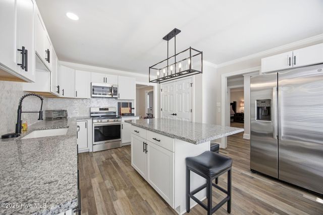 3163 Fox Run Circle, Kinston, NC 28504