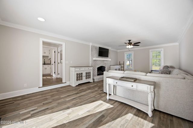 3163 Fox Run Circle, Kinston, NC 28504