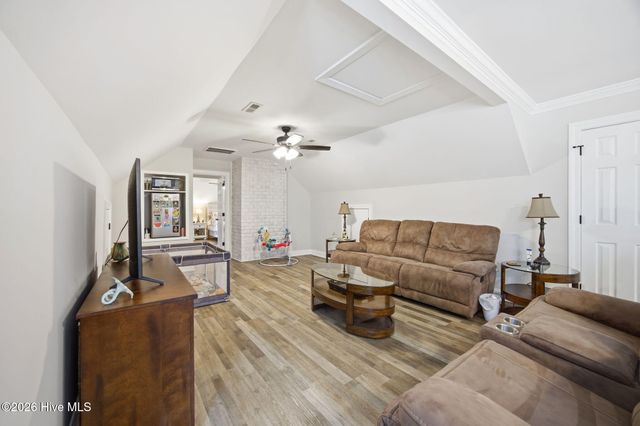 3163 Fox Run Circle, Kinston, NC 28504