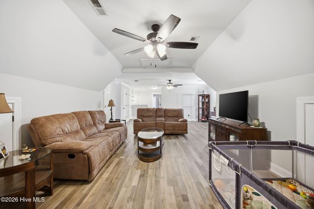 3163 Fox Run Circle, Kinston, NC 28504