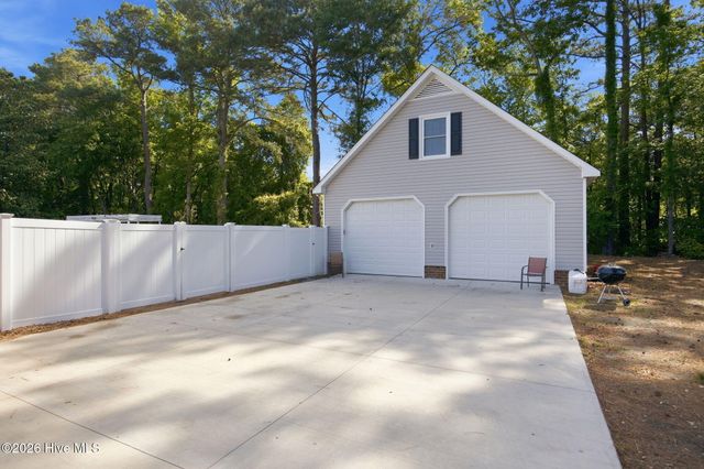 3163 Fox Run Circle, Kinston, NC 28504