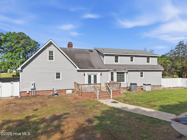3163 Fox Run Circle, Kinston, NC 28504