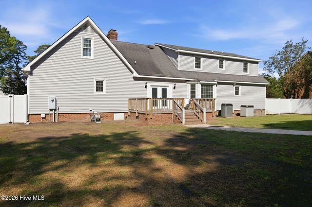 3163 Fox Run Circle, Kinston, NC 28504