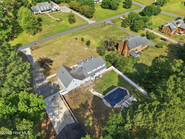 3163 Fox Run Circle, Kinston, NC 28504