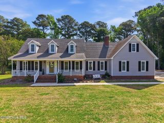 3163 Fox Run Circle, Kinston, NC 28504