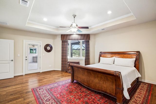 101 Flint Rock TRL, Spicewood, TX 78669