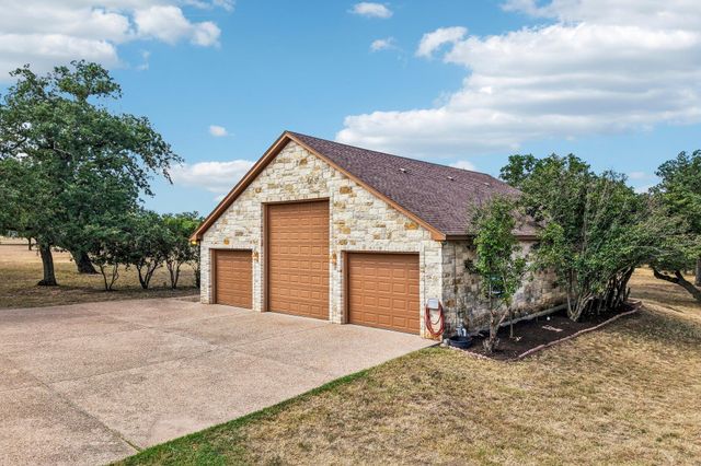 101 Flint Rock TRL, Spicewood, TX 78669