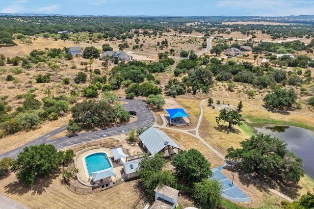 101 Flint Rock TRL, Spicewood, TX 78669