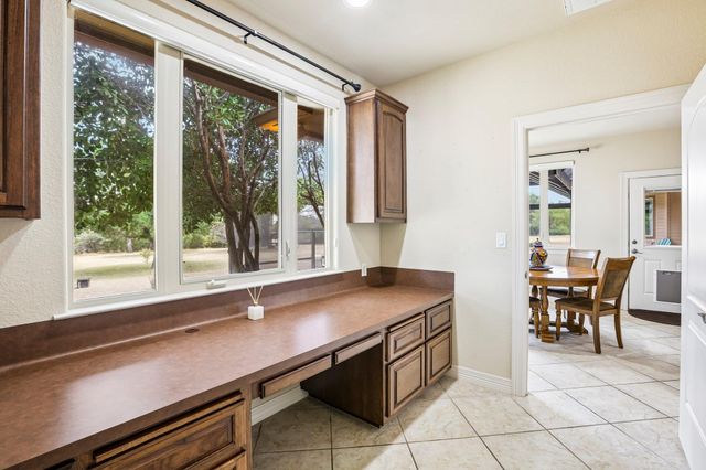 101 Flint Rock TRL, Spicewood, TX 78669