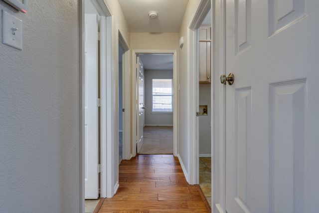 7317 Amber Drive, Watauga, TX 76148