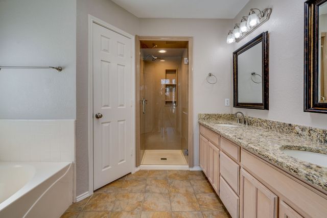 7317 Amber Drive, Watauga, TX 76148