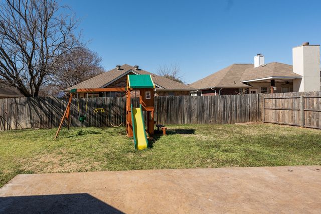 7317 Amber Drive, Watauga, TX 76148
