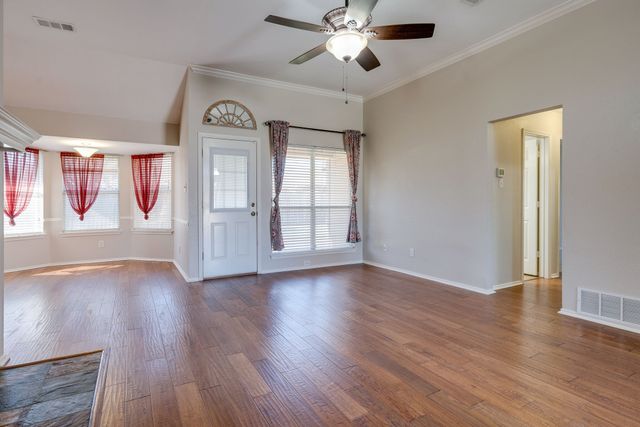 7317 Amber Drive, Watauga, TX 76148