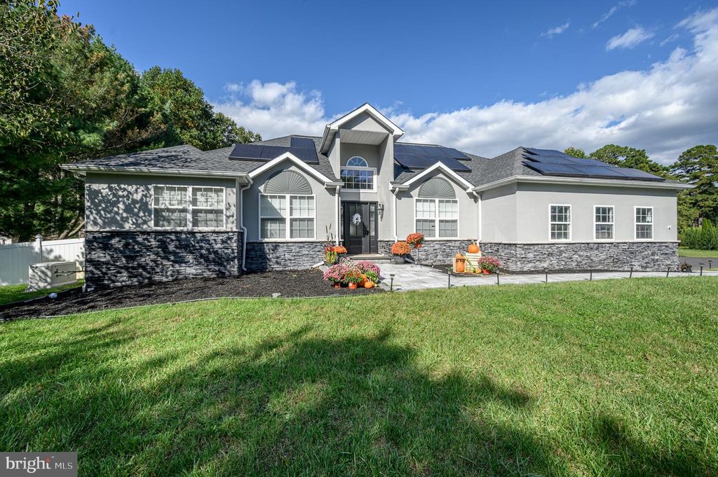 14 LAUREN LN, NEW EGYPT, NJ 08533 — exterior