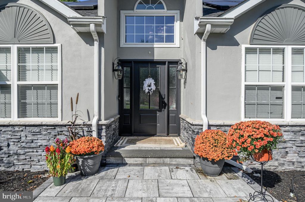 14 LAUREN LN, NEW EGYPT, NJ 08533 — photo 2