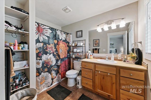 3902 W St Andrews, Boise, ID 83705