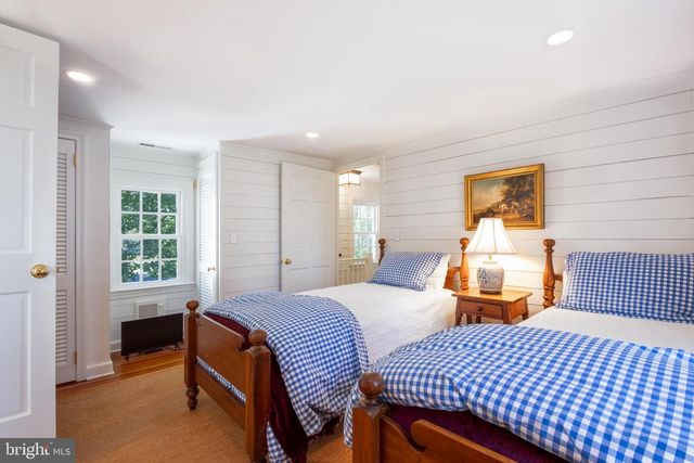 24878 W FERRY NECK RD, Royal Oak, MD 21662