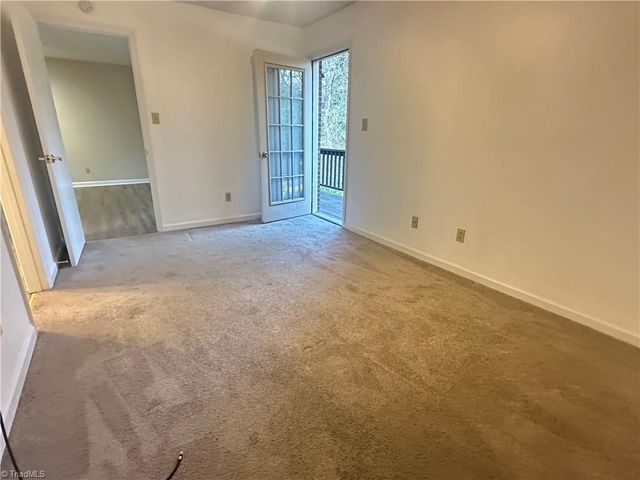 222 Ridge Forest Court, Winston-salem, NC 27104