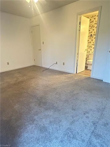 222 Ridge Forest Court, Winston-salem, NC 27104