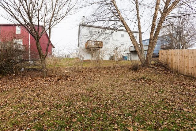 1836 Chickadee Drive, Liberty, MO 64068