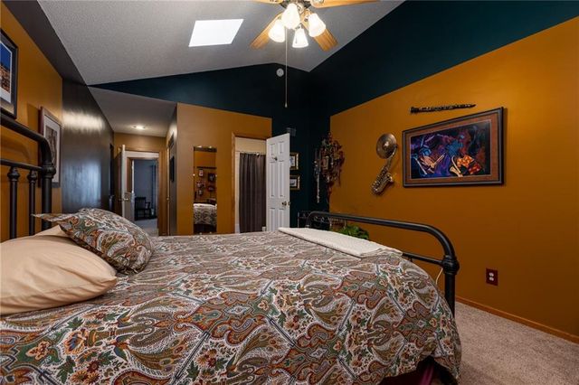 1836 Chickadee Drive, Liberty, MO 64068