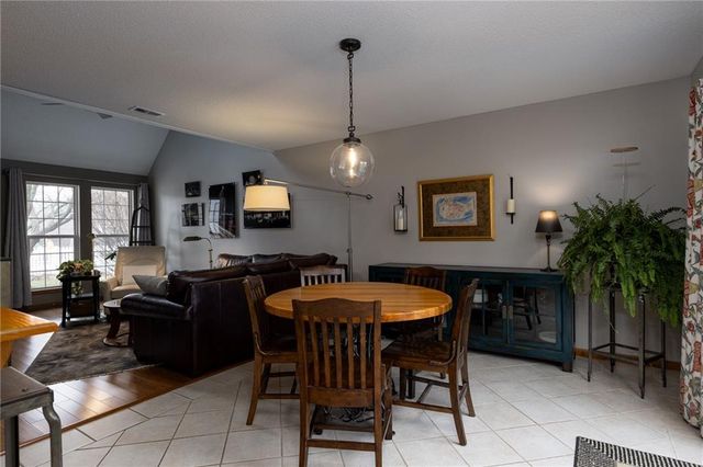 1836 Chickadee Drive, Liberty, MO 64068