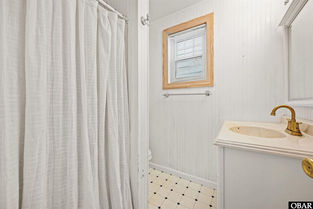 Image 21 of property listing at 614B Sea Oats Ct Lot 6, Corolla, NC 27927