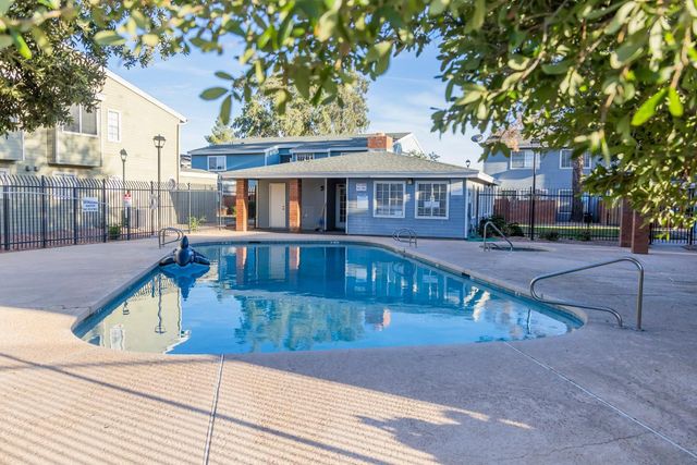 2301 E University Drive Unit 173, Mesa, AZ 85213