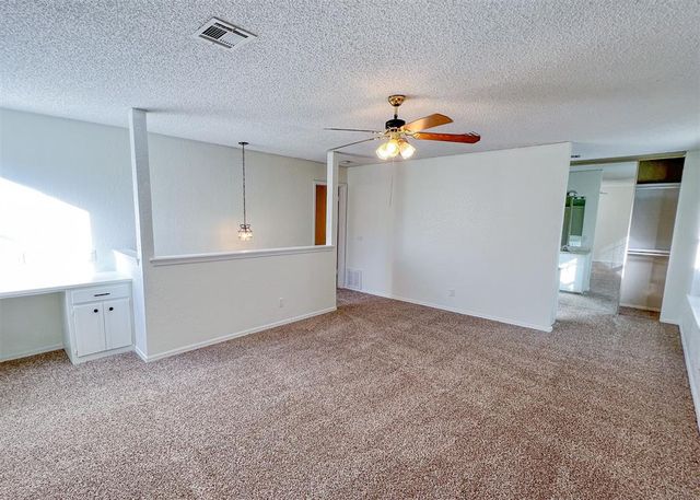 16 Coventry Court, Edmond, OK 73012