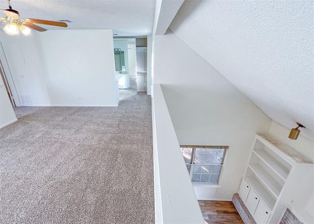 16 Coventry Court, Edmond, OK 73012