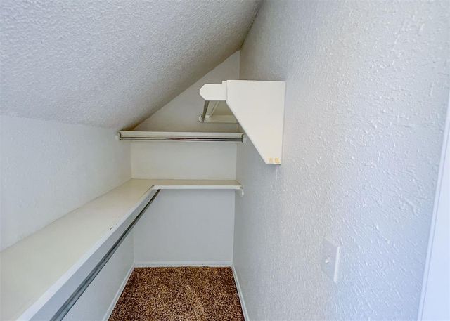 16 Coventry Court, Edmond, OK 73012