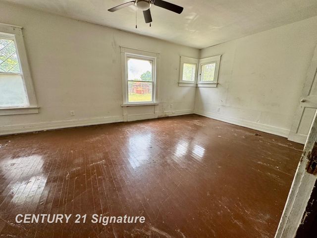 550 S Weadock Road, Saginaw, MI 48607