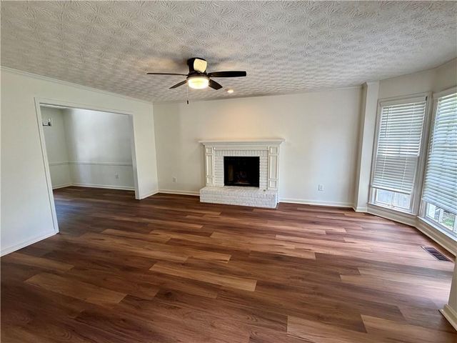 926 W Mill Trace NW, Kennesaw, GA 30152